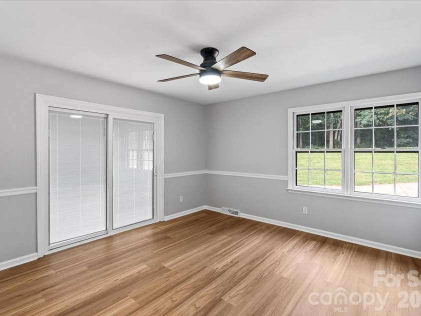 4024 Wandering Lane, Hickory, NC 28601.  MLS# CAR4397647, YatesRealty ID 36213. 