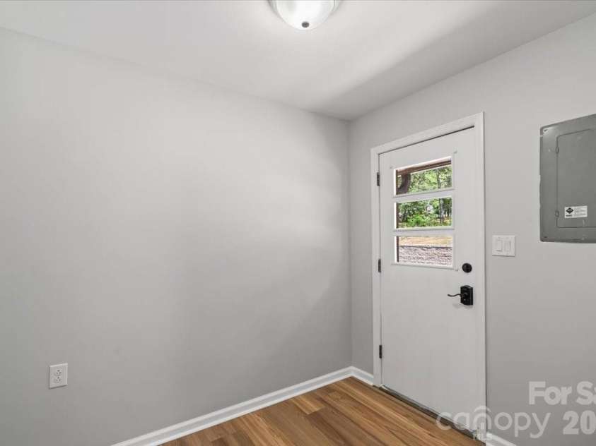 4024 Wandering Lane, Hickory, NC 28601.  MLS# CAR4397647, YatesRealty ID 36213. 