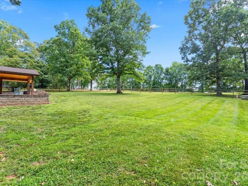 4024 Wandering Lane, Hickory, NC 28601.  MLS# CAR4397647, YatesRealty ID 36213. 