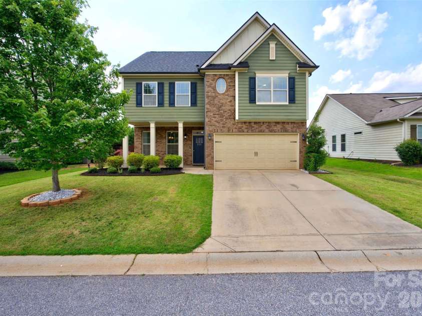 222 Santa Ana Way, Duncan, SC 29334.  MLS# CAR4394280, YatesRealty ID 36214. 