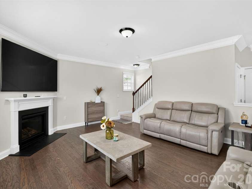 222 Santa Ana Way, Duncan, SC 29334.  MLS# CAR4394280, YatesRealty ID 36214. 