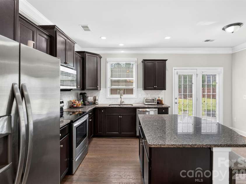 222 Santa Ana Way, Duncan, SC 29334.  MLS# CAR4394280, YatesRealty ID 36214. 