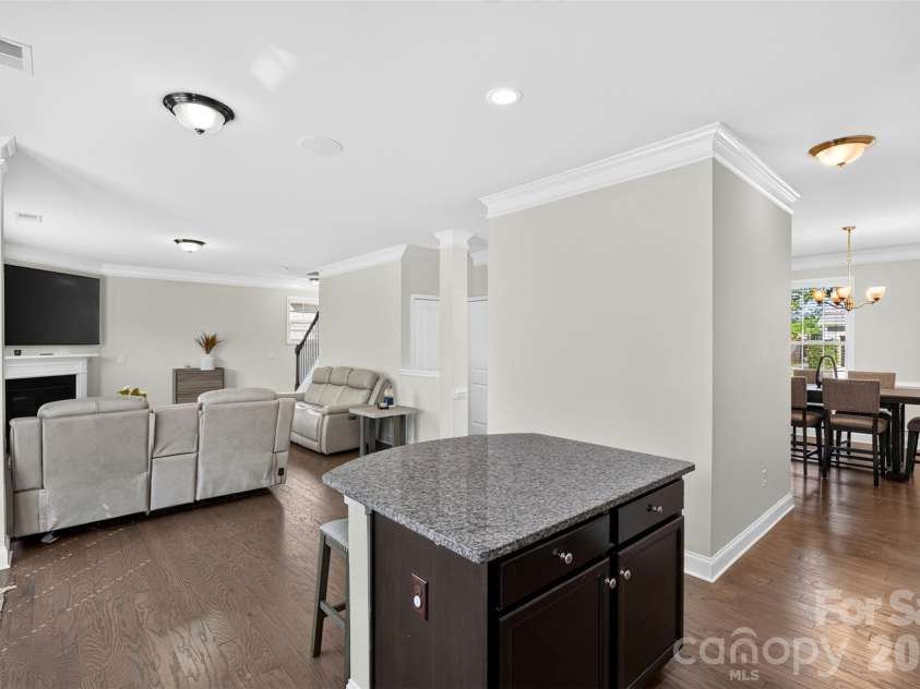 222 Santa Ana Way, Duncan, SC 29334.  MLS# CAR4394280, YatesRealty ID 36214. 