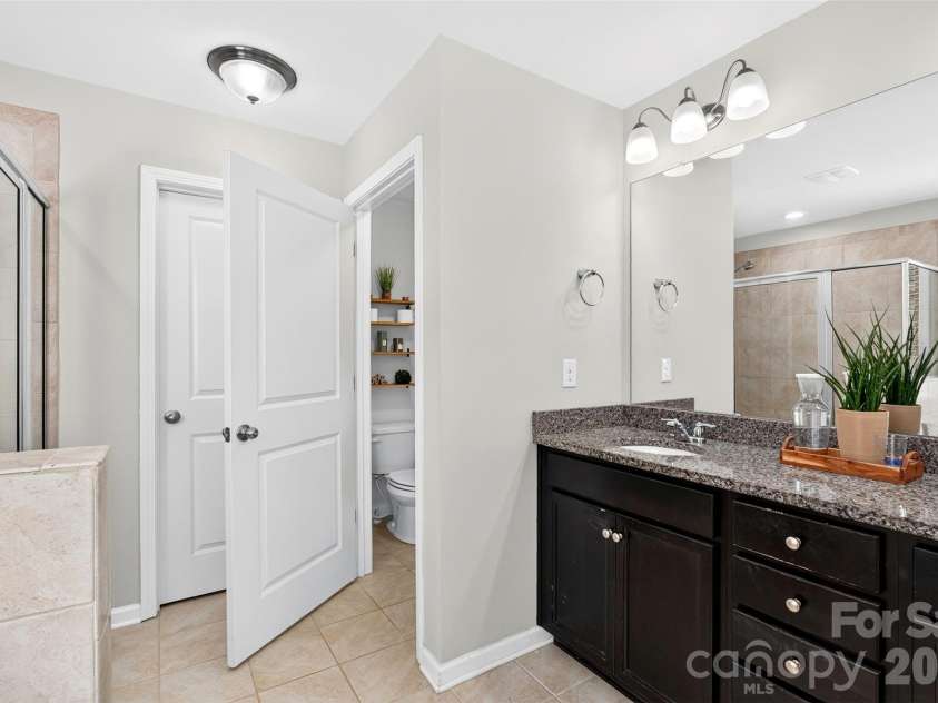222 Santa Ana Way, Duncan, SC 29334.  MLS# CAR4394280, YatesRealty ID 36214. 