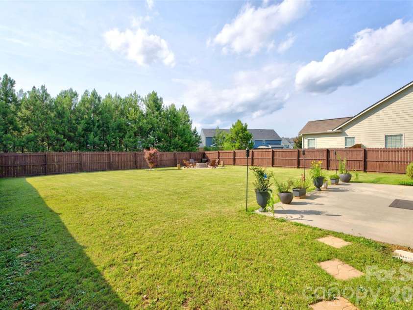 222 Santa Ana Way, Duncan, SC 29334.  MLS# CAR4394280, YatesRealty ID 36214. 