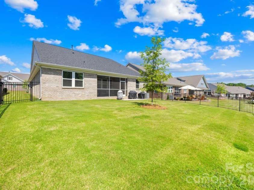 9612 Liberty Hill Drive, Mint Hill, NC 28227.  MLS# CAR4398722, YatesRealty ID 36215. 