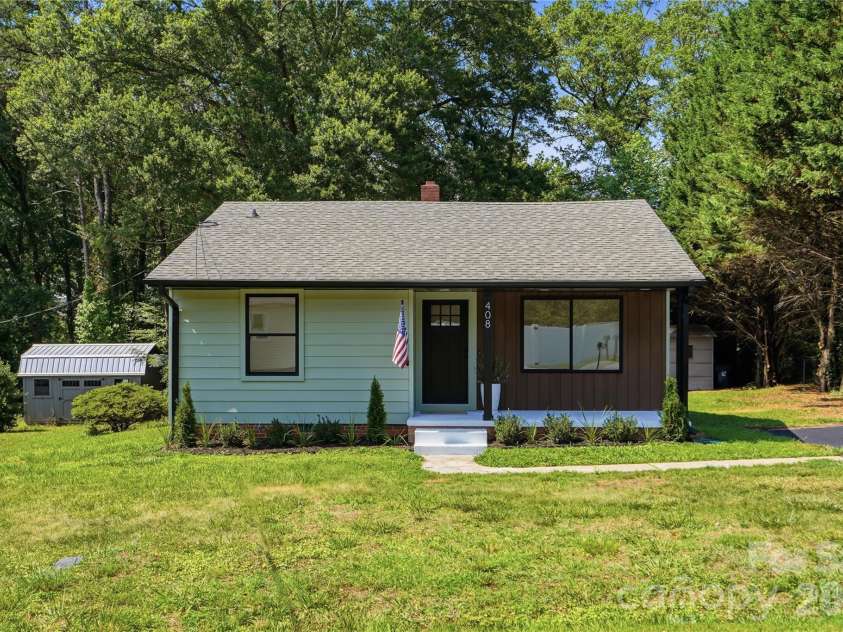 408 Rhyne Street, Stanley, NC 28164.  MLS# CAR4399645, YatesRealty ID 36218. 