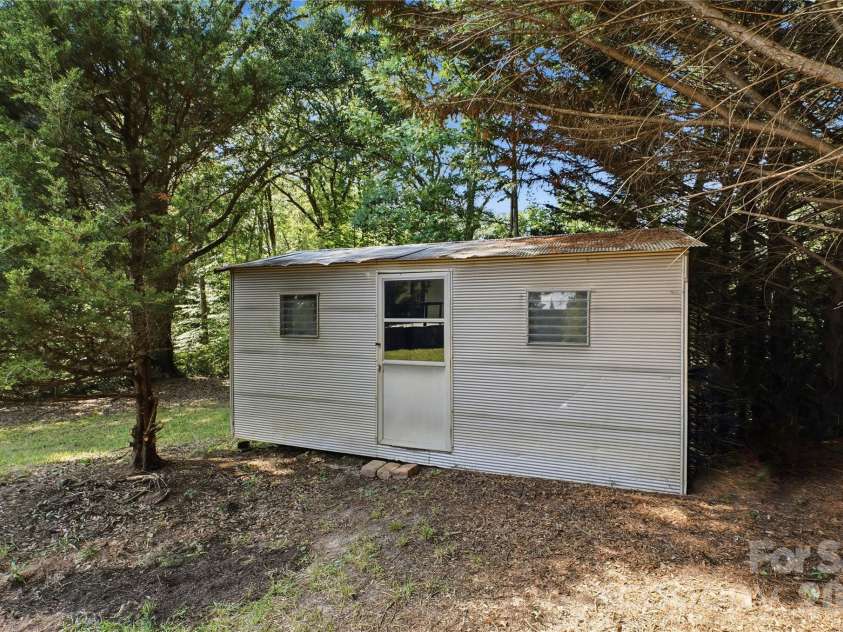 408 Rhyne Street, Stanley, NC 28164.  MLS# CAR4399645, YatesRealty ID 36218. 
