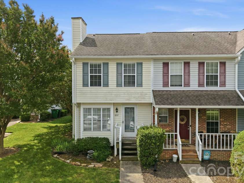 8237 Circle Tree Lane, Charlotte, NC 28277.  MLS# CAR4399035, YatesRealty ID 36219. 
