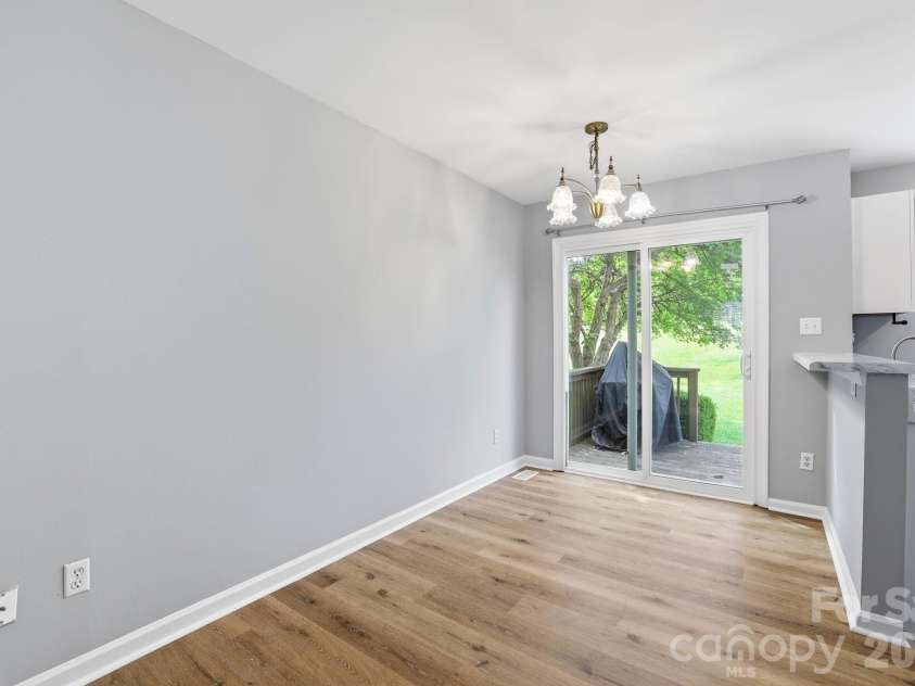 8237 Circle Tree Lane, Charlotte, NC 28277.  MLS# CAR4399035, YatesRealty ID 36219. 