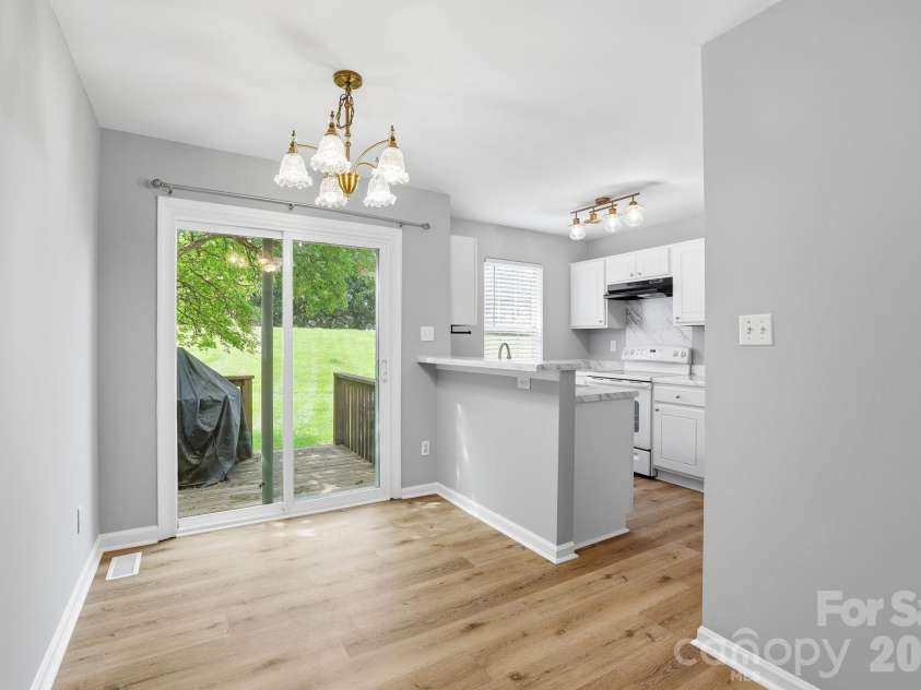 8237 Circle Tree Lane, Charlotte, NC 28277.  MLS# CAR4399035, YatesRealty ID 36219. 