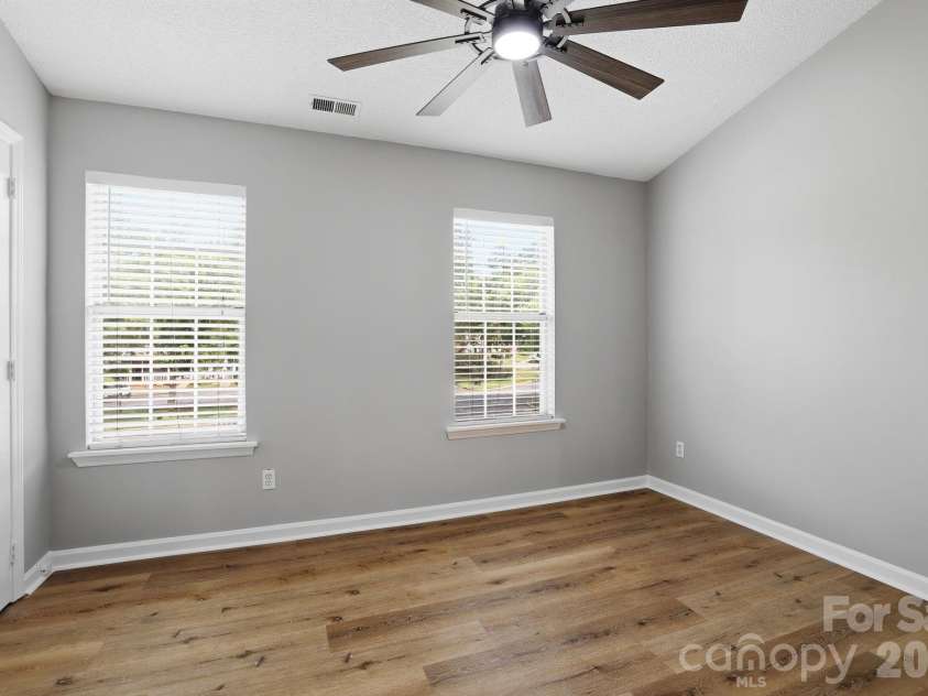 8237 Circle Tree Lane, Charlotte, NC 28277.  MLS# CAR4399035, YatesRealty ID 36219. 