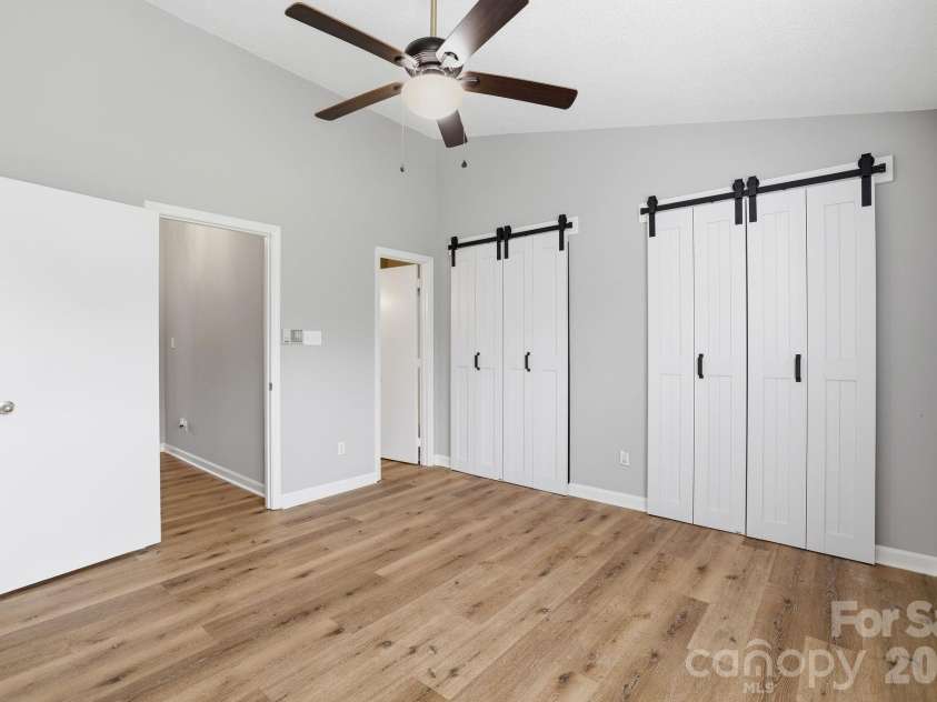 8237 Circle Tree Lane, Charlotte, NC 28277.  MLS# CAR4399035, YatesRealty ID 36219. 