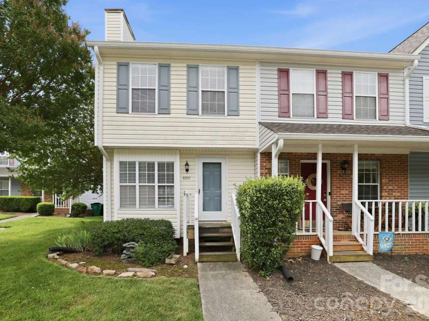 8237 Circle Tree Lane, Charlotte, NC 28277.  MLS# CAR4399035, YatesRealty ID 36219. 