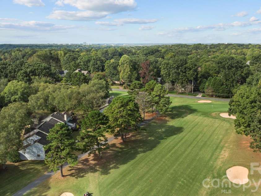 8237 Circle Tree Lane, Charlotte, NC 28277.  MLS# CAR4399035, YatesRealty ID 36219. 