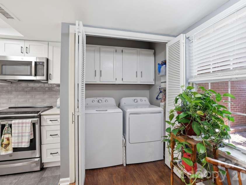 9319 Vicksburg Park Court, Charlotte, NC 28210.  MLS# CAR4395512, YatesRealty ID 36221. 