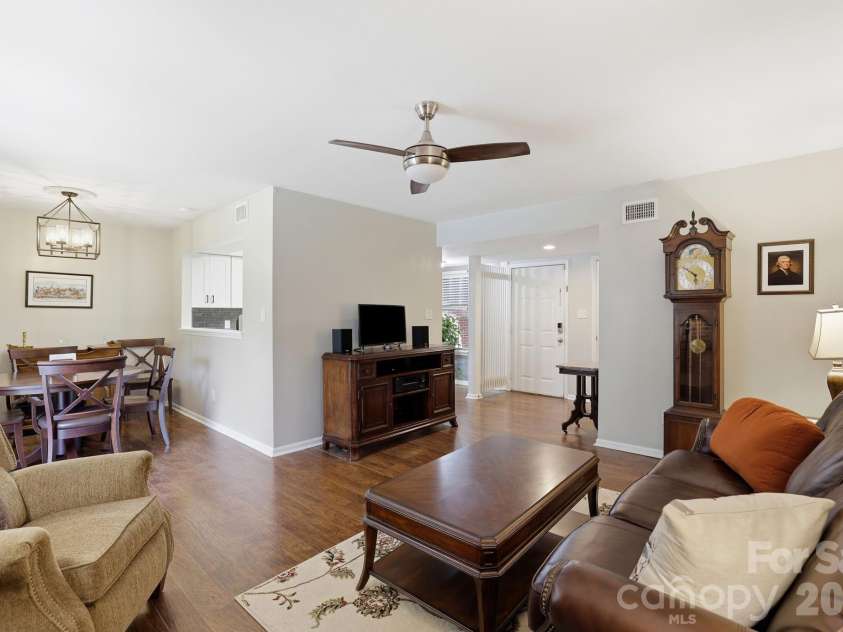 9319 Vicksburg Park Court, Charlotte, NC 28210.  MLS# CAR4395512, YatesRealty ID 36221. 