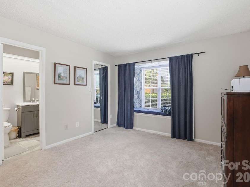 9319 Vicksburg Park Court, Charlotte, NC 28210.  MLS# CAR4395512, YatesRealty ID 36221. 