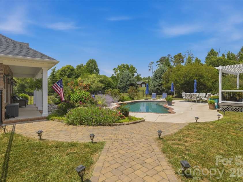 6006 Embassy Court, Wesley Chapel, NC 28110.  MLS# CAR4397902, YatesRealty ID 36222. 