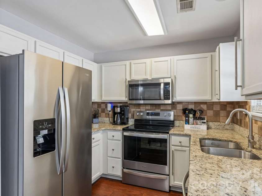 1757 Hidden Creek Drive, Rock Hill, SC 29732.  MLS# CAR4400923, YatesRealty ID 36224. 