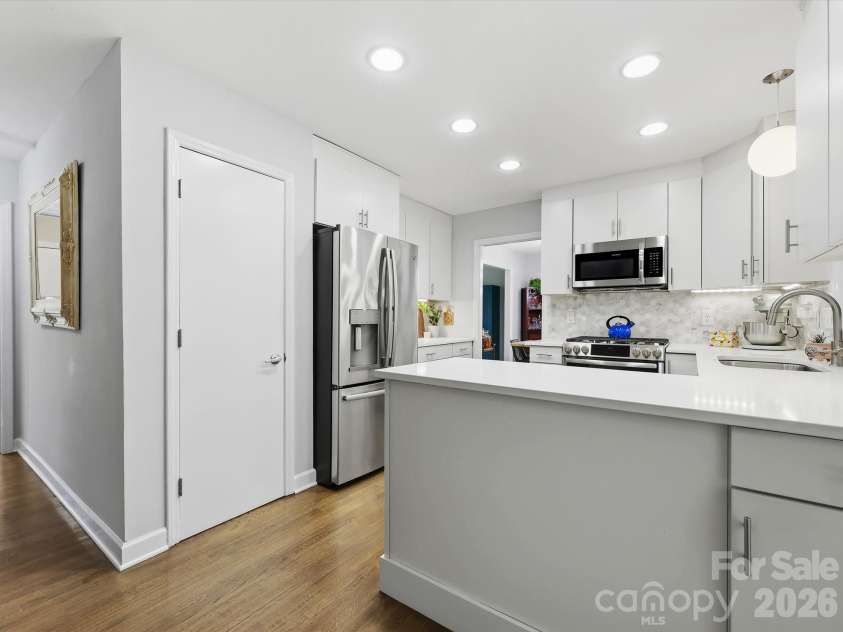 6419 Morven Lane, Charlotte, NC 28270.  MLS# CAR4400448, YatesRealty ID 36225. 