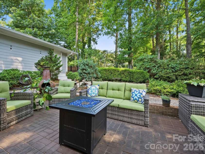 6419 Morven Lane, Charlotte, NC 28270.  MLS# CAR4400448, YatesRealty ID 36225. 