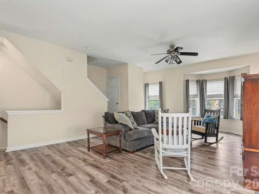 9866 Treeside Lane, Matthews, NC 28105.  MLS# CAR4400724, YatesRealty ID 36226. 