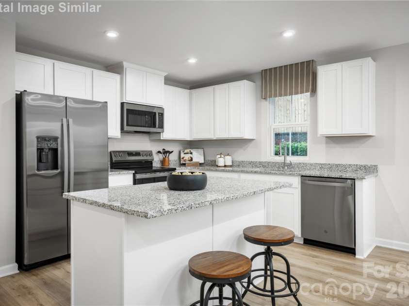 6148 Bridle Creek Drive, Charlotte, NC 28214.  MLS# CAR4401807, YatesRealty ID 36229. Kitchen goals! Wide-open layout, sleek appliances, and stylish 36