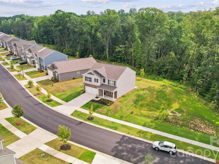 132 Scotsway Court, Troutman, NC 28166.  MLS# CAR4401559, YatesRealty ID 36230. 