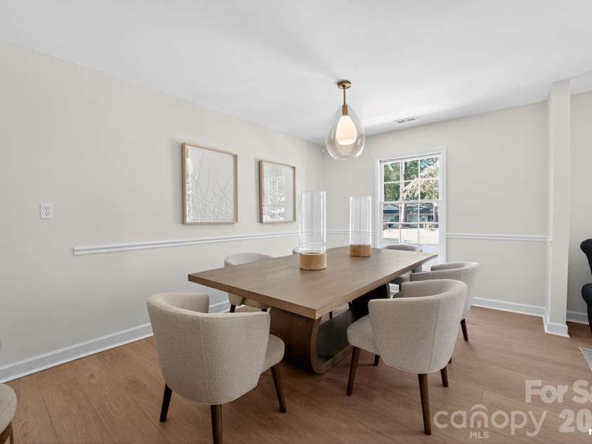 7107 Valley Haven Drive, Charlotte, NC 28211.  MLS# CAR4401246, YatesRealty ID 36231. 