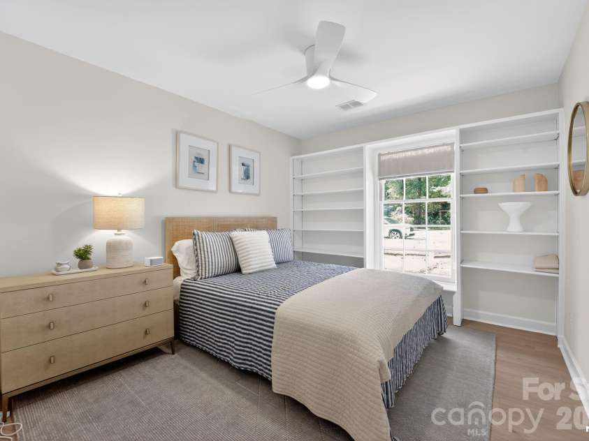 7107 Valley Haven Drive, Charlotte, NC 28211.  MLS# CAR4401246, YatesRealty ID 36231. 