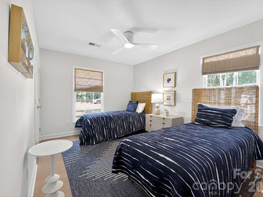 7107 Valley Haven Drive, Charlotte, NC 28211.  MLS# CAR4401246, YatesRealty ID 36231. 