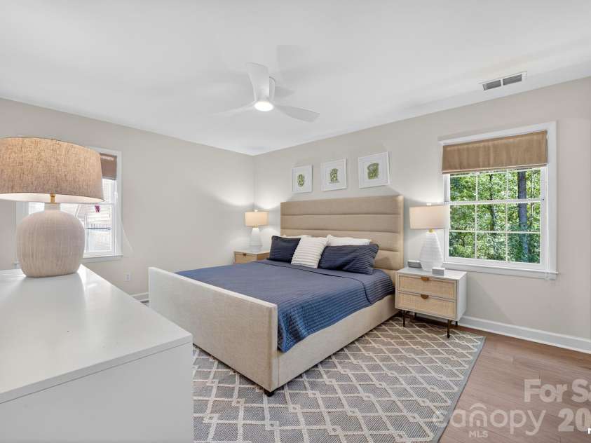 7107 Valley Haven Drive, Charlotte, NC 28211.  MLS# CAR4401246, YatesRealty ID 36231. 