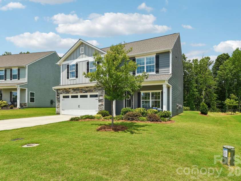148 Tanner Loop, Troutman, NC 28166.  MLS# CAR4401637, YatesRealty ID 36232. Welcome to 148 Tanner Loop!