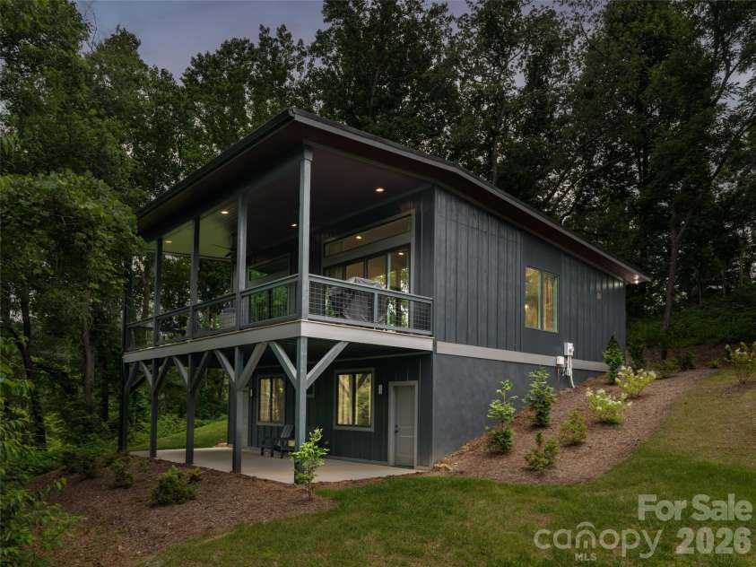 20 Cane Creek Lane, Fairview, NC 28730.  MLS# CAR4395411, YatesRealty ID 36234. 