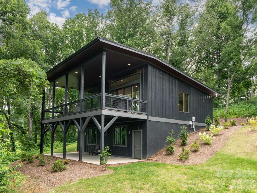20 Cane Creek Lane, Fairview, NC 28730.  MLS# CAR4395411, YatesRealty ID 36234. 