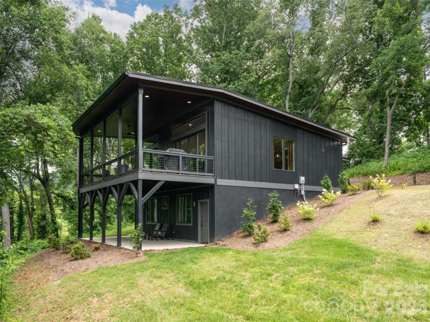 20 Cane Creek Lane, Fairview, NC 28730.  MLS# CAR4395411, YatesRealty ID 36234. 