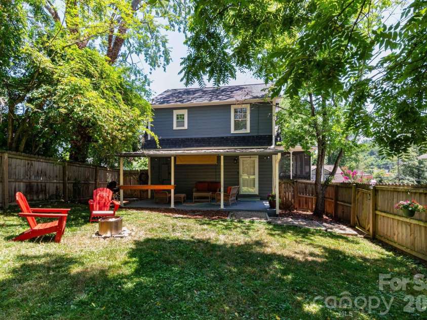 164 Laurel Loop, Asheville, NC 28806.  MLS# CAR4400704, YatesRealty ID 36235. 