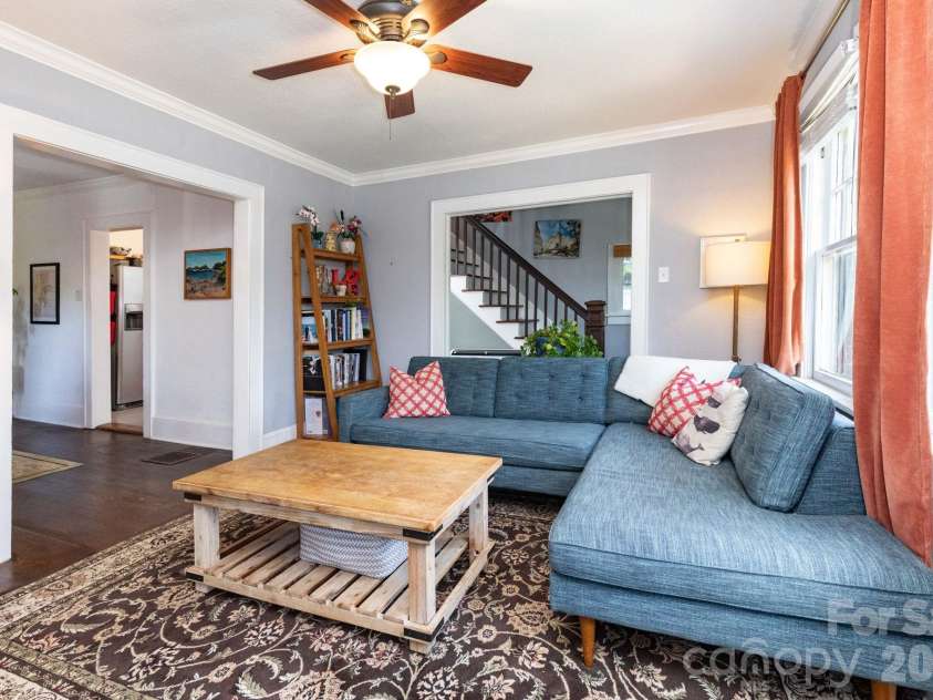 164 Laurel Loop, Asheville, NC 28806.  MLS# CAR4400704, YatesRealty ID 36235. 
