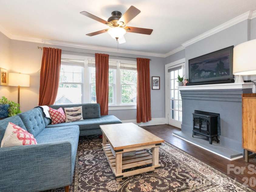 164 Laurel Loop, Asheville, NC 28806.  MLS# CAR4400704, YatesRealty ID 36235. 