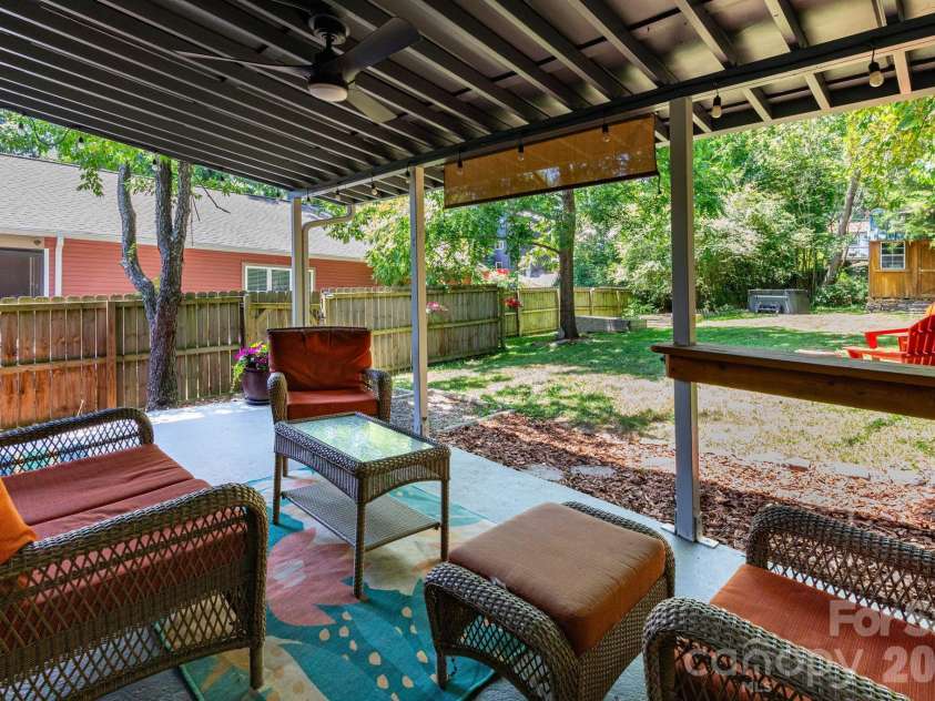 164 Laurel Loop, Asheville, NC 28806.  MLS# CAR4400704, YatesRealty ID 36235. 