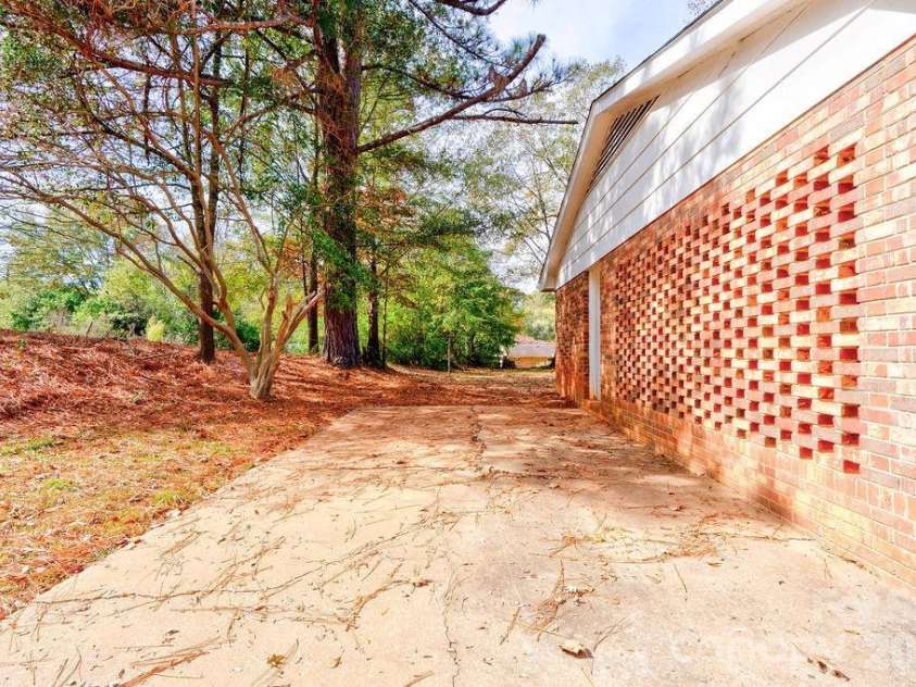 3018 Delano Place, Shelby, NC 28152.  MLS# CAR4295477, YatesRealty ID 3624. 