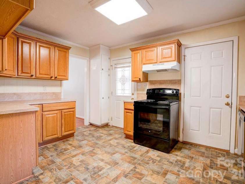 3018 Delano Place, Shelby, NC 28152.  MLS# CAR4295477, YatesRealty ID 3624. 
