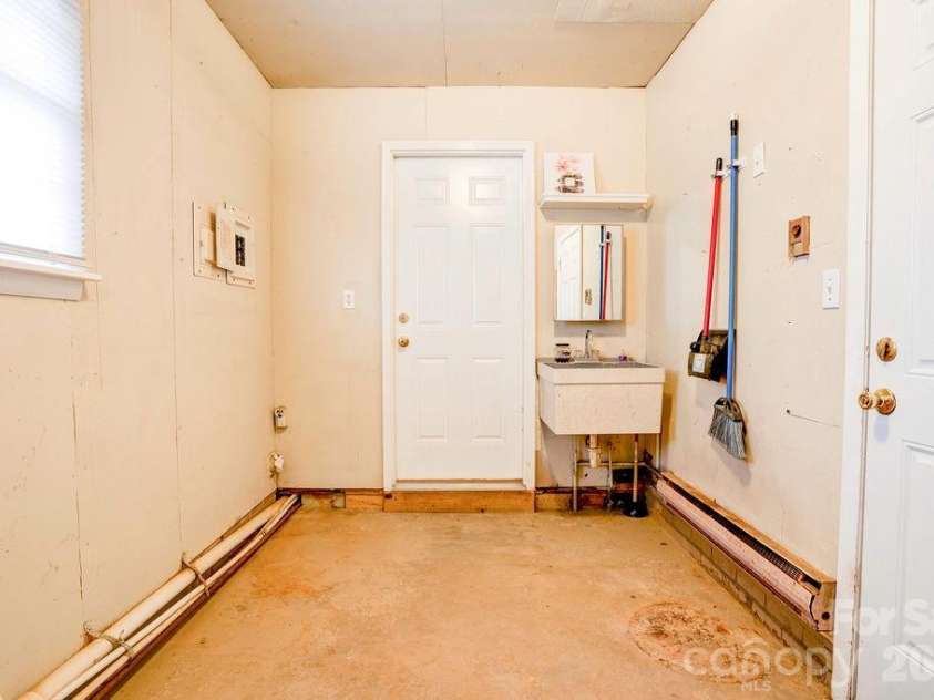 3018 Delano Place, Shelby, NC 28152.  MLS# CAR4295477, YatesRealty ID 3624. 