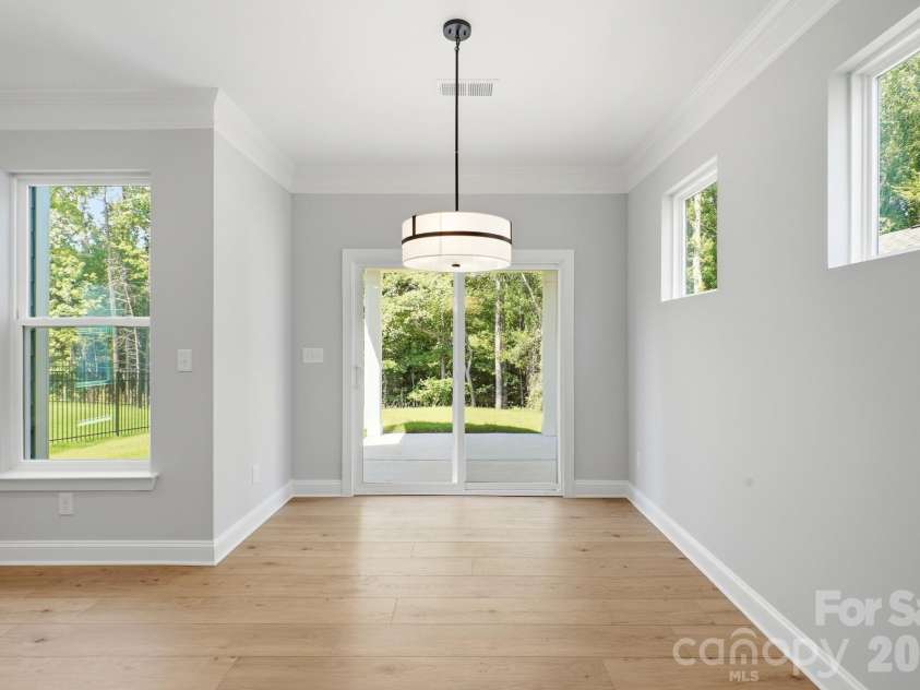 13115 Foxberry Road, Charlotte, NC 28213.  MLS# CAR4335861, YatesRealty ID 36240. Breakfast Area