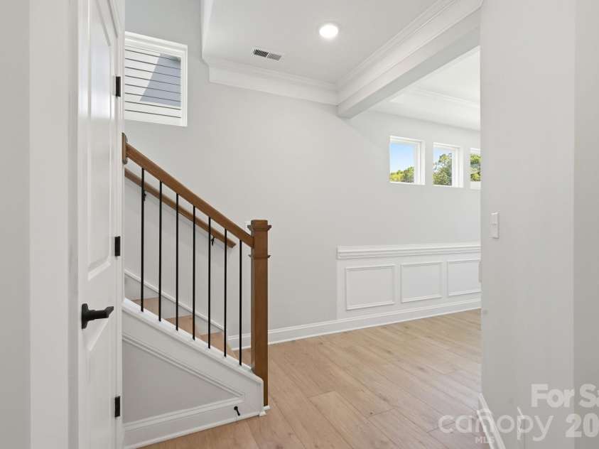 13115 Foxberry Road, Charlotte, NC 28213.  MLS# CAR4335861, YatesRealty ID 36240. Entryway