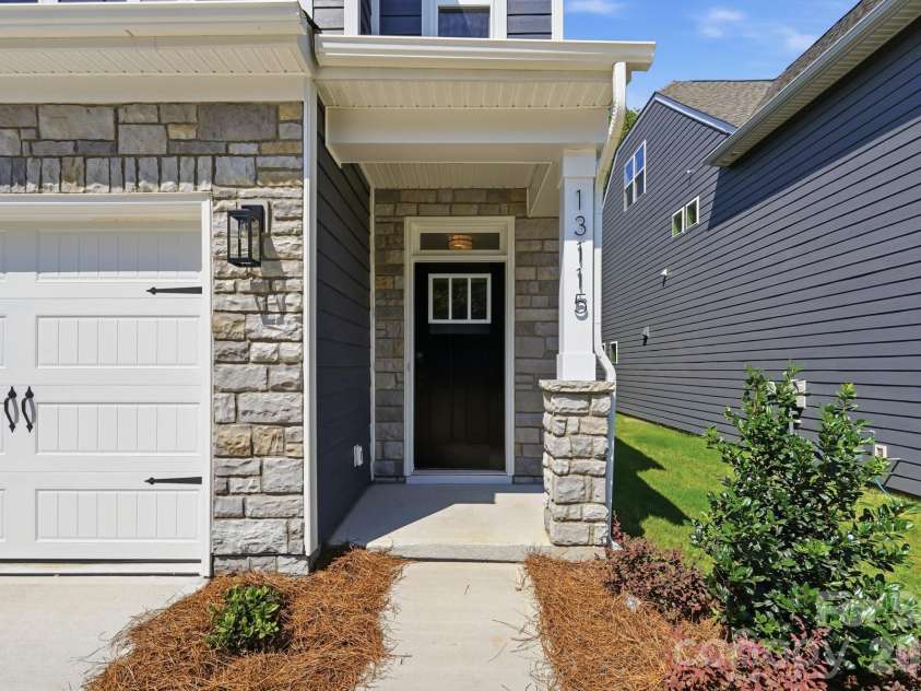 13115 Foxberry Road, Charlotte, NC 28213.  MLS# CAR4335861, YatesRealty ID 36240. Front porch
