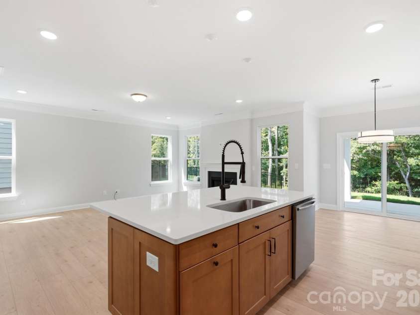 13115 Foxberry Road, Charlotte, NC 28213.  MLS# CAR4335861, YatesRealty ID 36240. Kitchen
