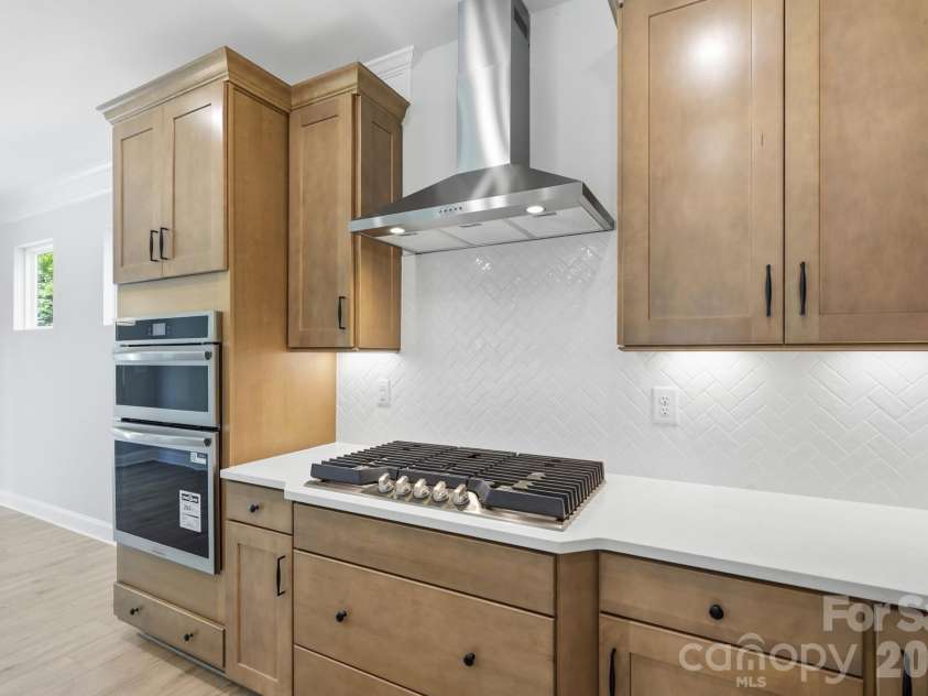 13115 Foxberry Road, Charlotte, NC 28213.  MLS# CAR4335861, YatesRealty ID 36240. Kitchen