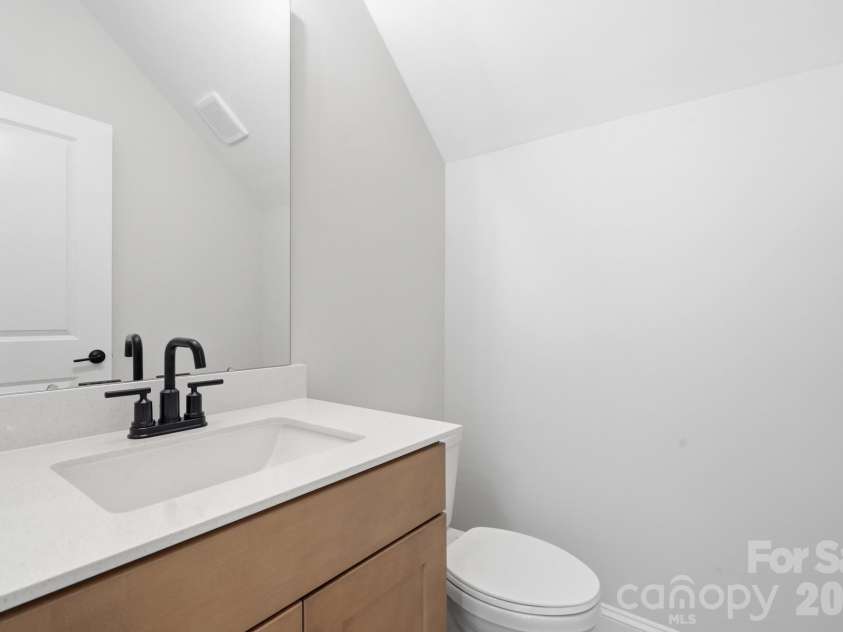 13115 Foxberry Road, Charlotte, NC 28213.  MLS# CAR4335861, YatesRealty ID 36240. Powder Bath